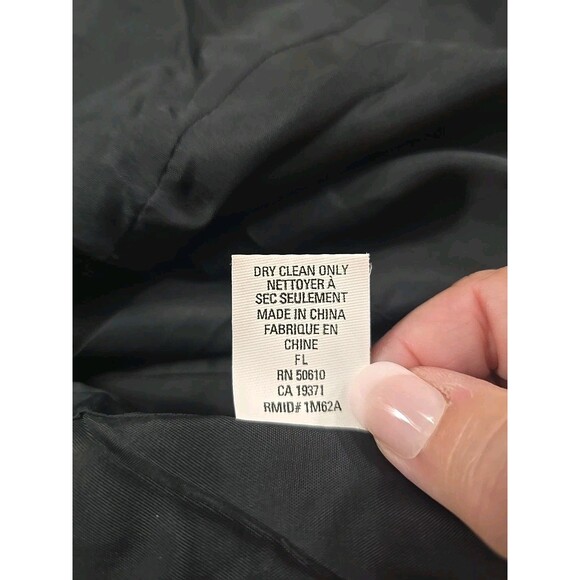 Anne Klein Black Tailored Blazer Womens Sz 10P Minimalist Classic Career Simple - Picture 8 of 9